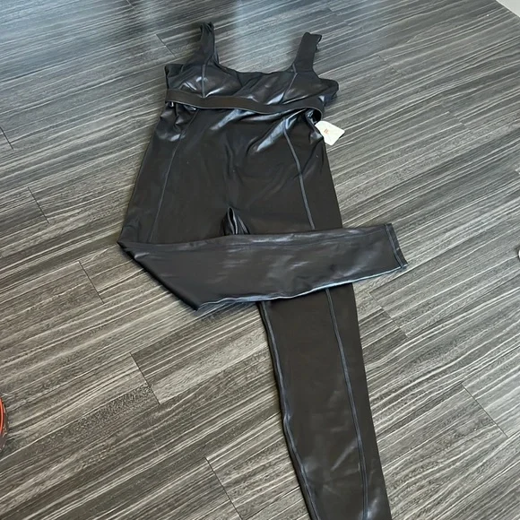 Fabletics Motion365+ Shine Jumpsuit - Picture 5 of 15